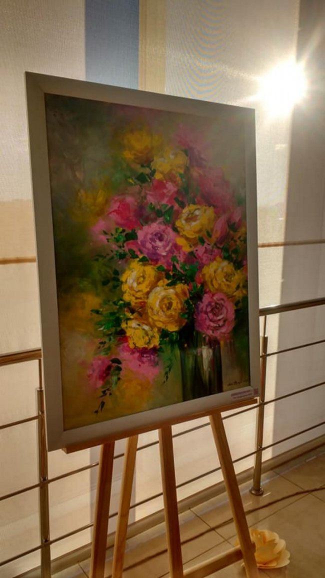 У луцькому ЦУМі – виставка картин відомої художниці. ФОТО