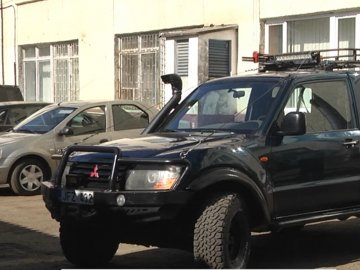 Луцький лікар віддав бійцям волинської бригади позашляховик 