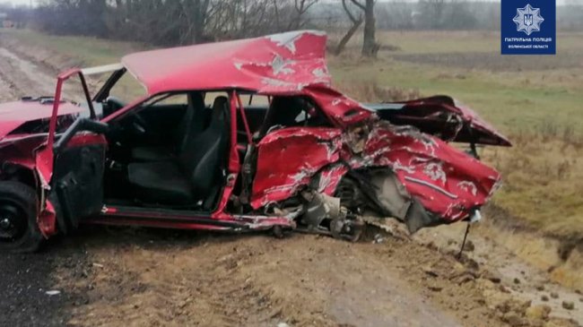 На Волині – автотроща за участі 4 машин: рух дорогою ускладнений 