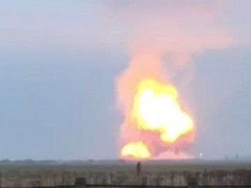 Опублікували перші супутникові знімки російської бази неподалік Джанкоя, де прогриміли вибухи 