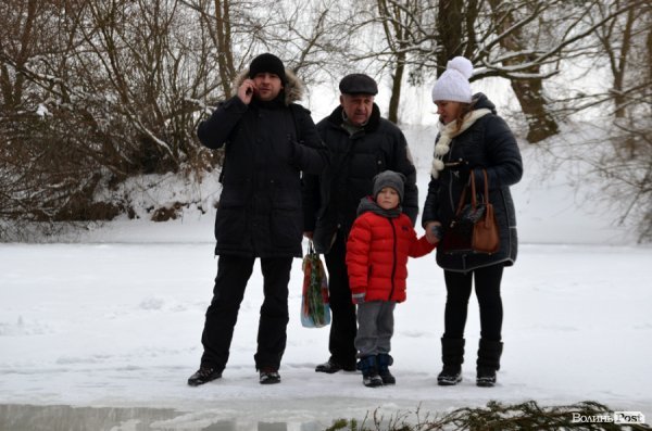 Лід, ополонка та Йорданська вода: Водохреще у Луцьку 