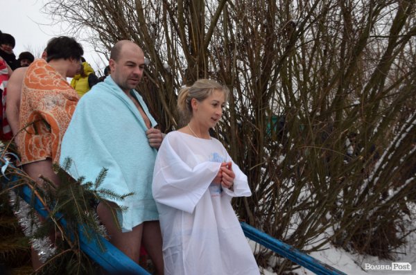 Лід, ополонка та Йорданська вода: Водохреще у Луцьку 