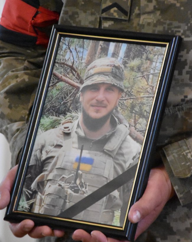 У Луцьку попрощалися із Героєм Віталієм Петруком