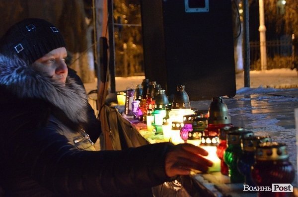 У центрі Луцька молилися за померлих. ФОТО