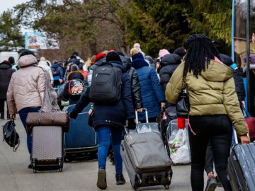 Понад 10 мільйонів українців змушені були покинути свої домівки через війну