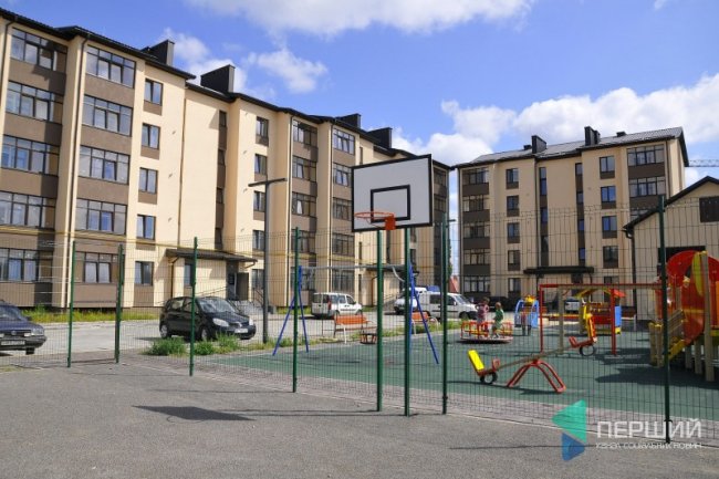 Дитячий майданчик у ЖК «Парковий квартал»