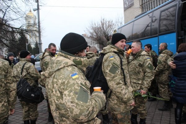 Волинські бійці, що боронили Дебальцеве, повернулись зі Сходу. ФОТО