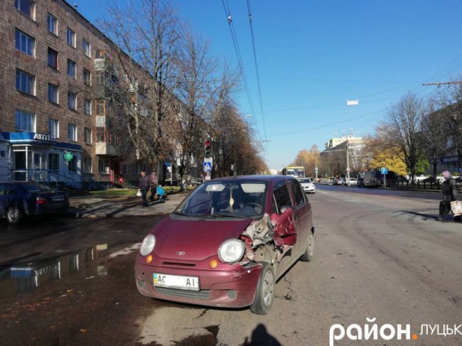 У Луцьку зіткнулися дві автівки. ФОТО