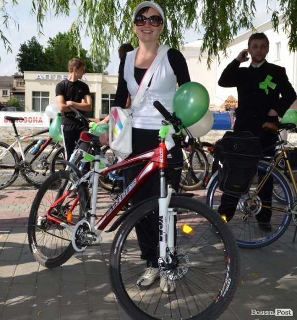 Велодень у Луцьку зібрав більше тисячі людей. ФОТО 