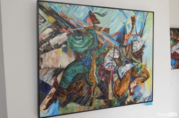 Коли полотна танцюють: у Луцьку відкрили виставку картин «в чотири руки». ФОТО