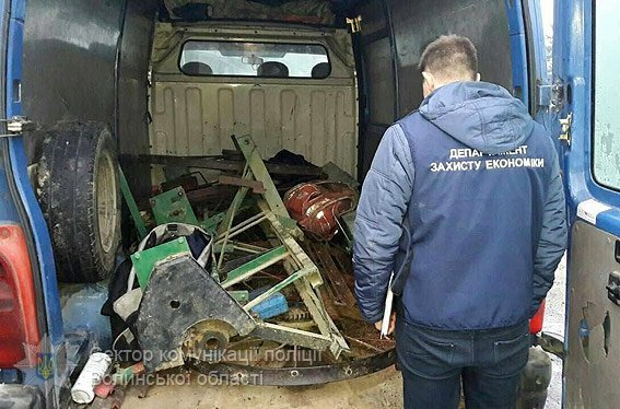 Волинських митників спіймали на оборудці
