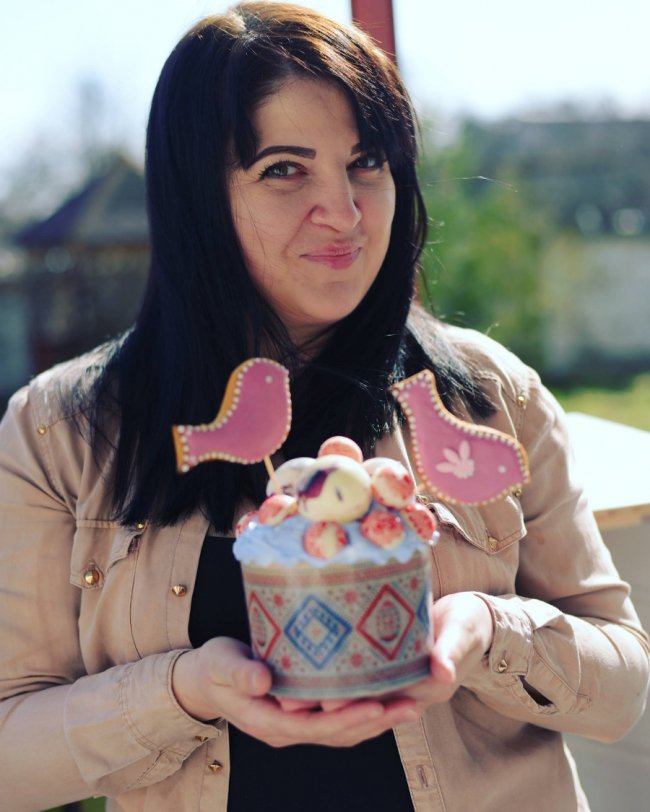 Смачну паску можна буде купити на 1 поверсі РЦ «Промінь»*