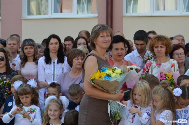 Під гаслом «Вперше»: луцька школа №27 відкрила свої двері. ФОТОРЕПОРТАЖ