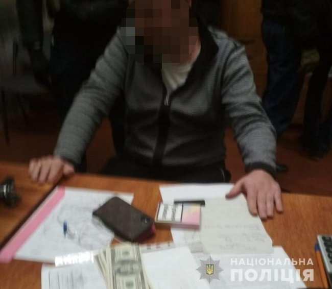 Двоє волинян вимагали від фермера хабар понад 7 тисяч доларів. ФОТО
