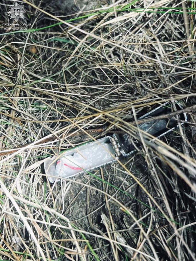 На Волині пасажир водія-порушника ховав наркотики у запальничці. ФОТО