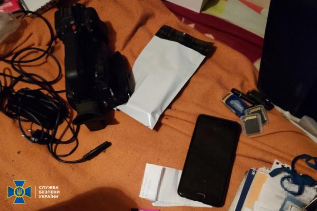 Двоє чоловіків з Одеси на замовлення росТБ знімали фейки про мобілізацію та Києво-Печерську лавру, – СБУ