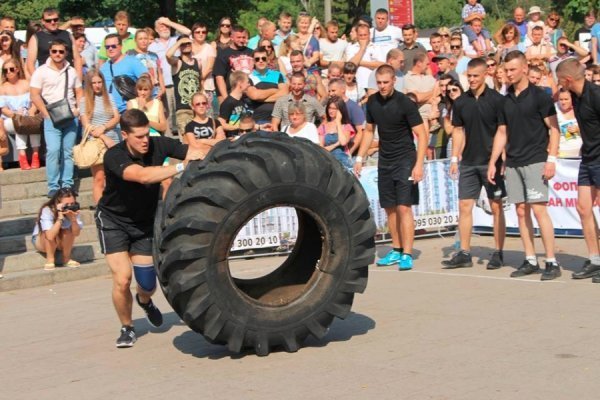 Луцькі патрульні взяли участь у змаганнях з кросфіту. ФОТО