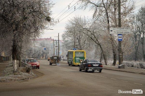 Передноворічний Луцьк убрався в іній. ФОТО