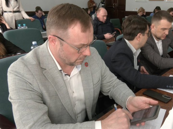 У Луцьку просять у НАБУ та ДПСУ не випускати за кордон ексмера Луцька, який достроково припинив повноваження 