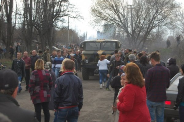 На Схід України «стягують» танки та БТРи. ФОТО. ВІДЕО