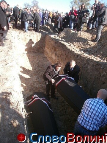 Під Рожищем перепоховали жертв Волинської трагедії. ФОТО