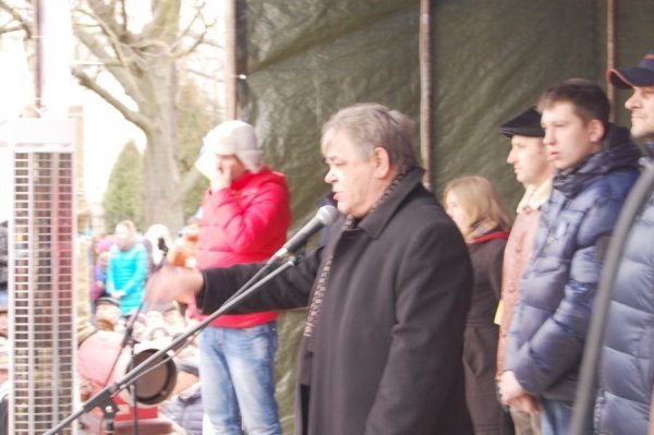 Народне віче у Луцьку. ФОТО. ВІДЕО