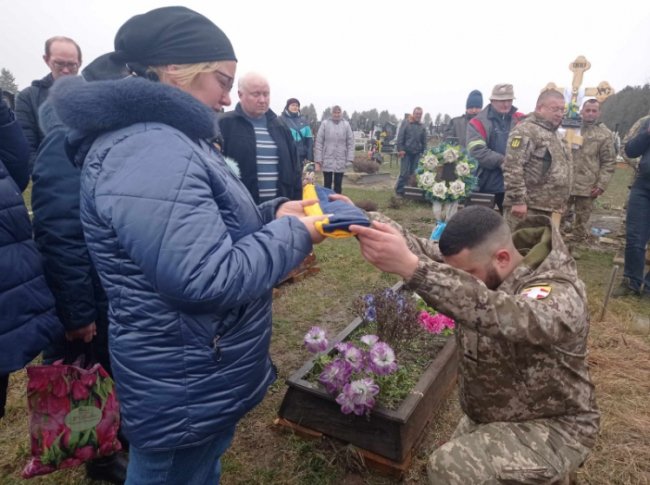 На Волині попрощалися із воїном Юрієм Вишневським