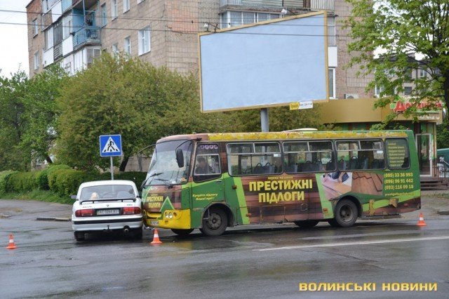 У Луцьку «Волга» зіткнулася з маршруткою