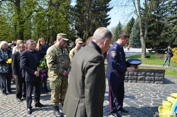 У Луцьку вшанували пам’ять загиблих ліквідаторів Чорнобильської аварії. ФОТО