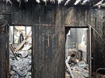 У поліцейського з Волині згорів будинок: небайдужих просять допомогти. ФОТО