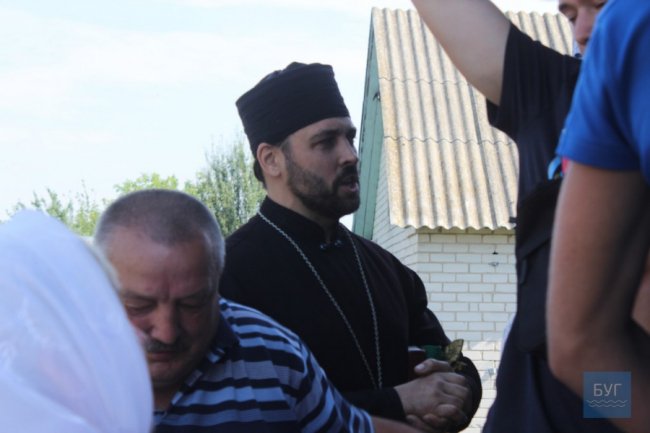 У селі на Волині конфлікт через церкву переріс у шарпанину. ВІДЕО