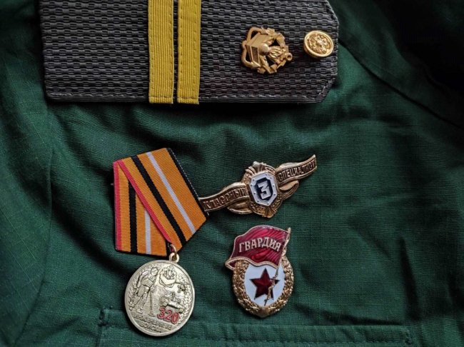 «Щось пішло не так»: російські окупанти везли в Україну форму для параду. ФОТО