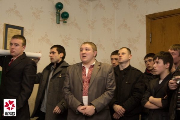 Як у Луцьку втихомирювали комсомольців. ФОТО. ВІДЕО