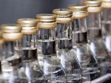 Луцькі правоохоронці вилучили контрафактний алкоголь на мільйон гривень
