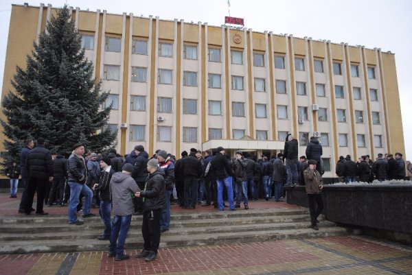 Ігор Гузь разом з шахтарями їде на зустріч до міністра Демчишина. ФОТО