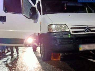 Луцькі патрульні зловили п'яного «в дрова» водія Citroen Jumper
