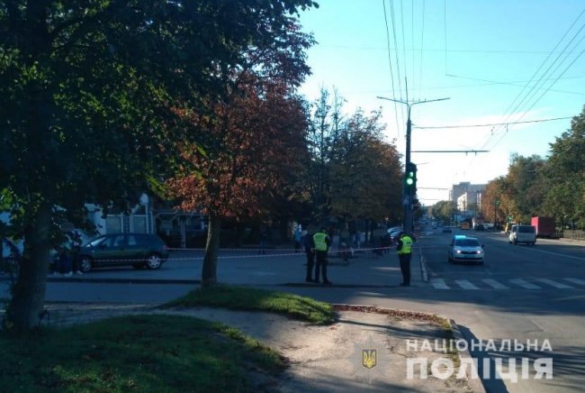 Розшукують свідків ДТП у Луцьку, де легковик на зупинці збив хлопця