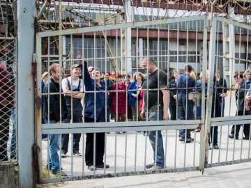 У Нововолинську страйкують працівники ливарного заводу. ФОТО. ВІДЕО