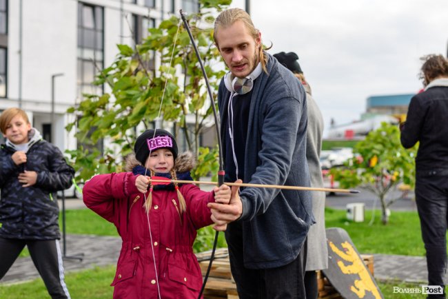 Яскраво, весело і смачно: на «Юпітері» відсвяткували День доброго сусіда. ФОТОРЕПОРТАЖ*