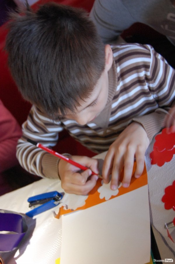 У Луцьку почали готувати подарунки до Великодня. ФОТО