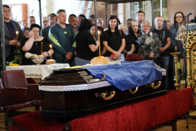 Лучани провели в останню путь Героя Ігоря Приступу