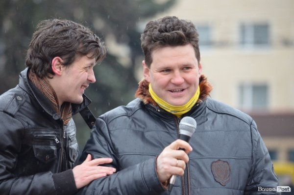 Віче на Театральному майдані: резолюція. ФОТО. ОНОВЛЕНО