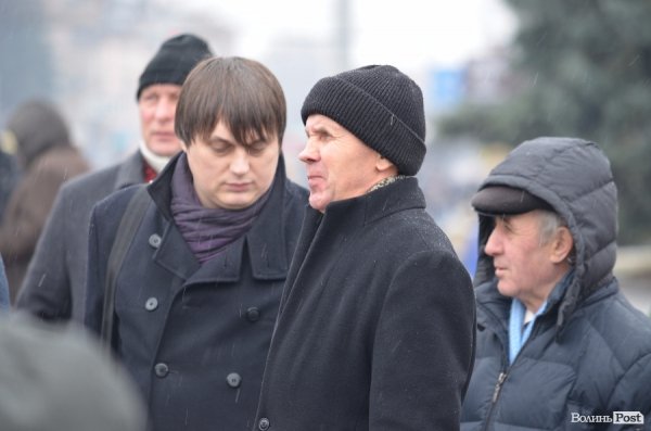 Віче на Театральному майдані: резолюція. ФОТО. ОНОВЛЕНО