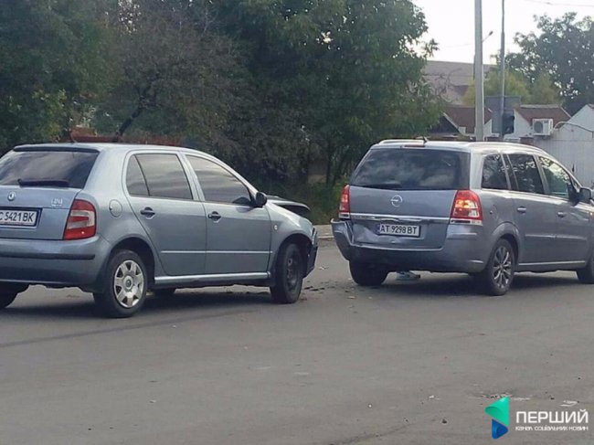  У Луцьку на кільці – аварія