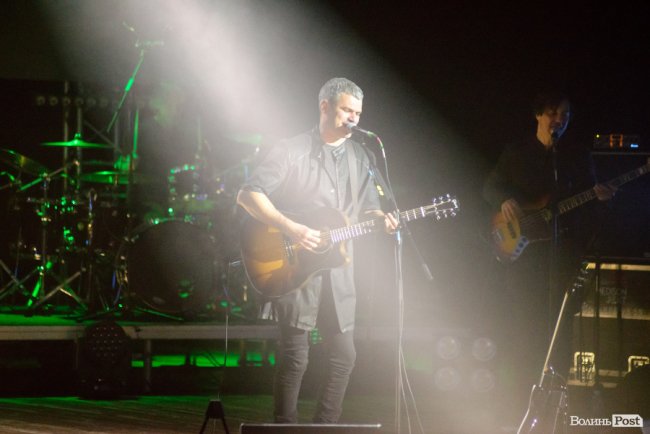 У Луцьку з новим альбомом виступив Арсен Мірзоян. ФОТО