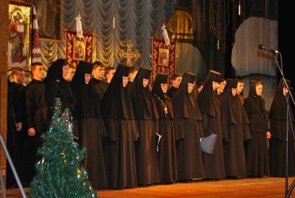 У Луцьку відбувся благодійний концерт для дітей-сиріт. ФОТО