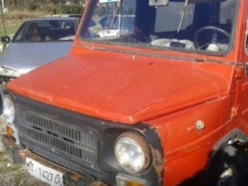 В Італії на продаж виставили раритетний луцький позашляховик