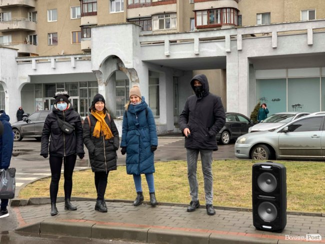 «Геть аваковірус»: у Луцьку вимагають звільнити Авакова. ФОТО