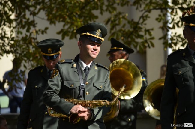  Як у луцькому «політесі» вітали першокурсників. ФОТОРЕПОРТАЖ