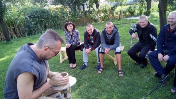 Волинський гончар лікує воїнів АТО мистецтвом. ФОТО